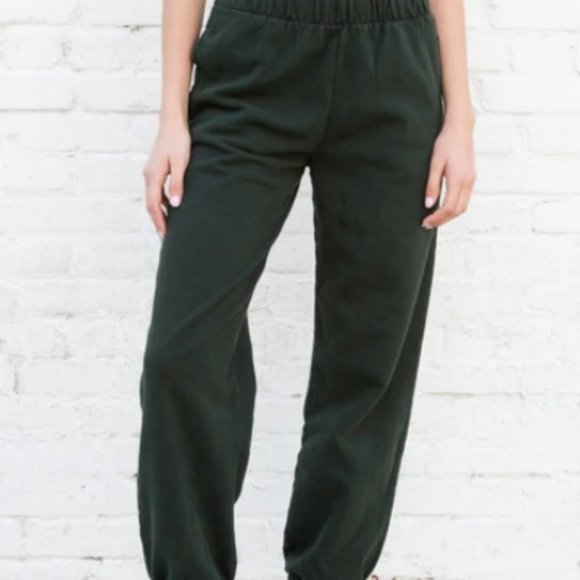Brandy Melville Pants - NEW - Brandy Melville - Rosa Forest Green Joggers